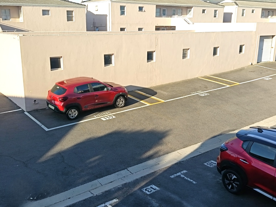 1 Bedroom Property for Sale in Bothasig Western Cape